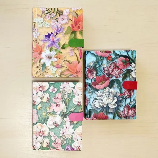 Bissolo Casa Zaini, Astucci E Diari Diari E Agende<AGENDA BIGIORNALIERA C/LINGUETTA+MATITA 7X10CM FIORI CLASSICI: vendita online AGENDA BIGIORNALIERA C/LINGUETTA+MATITA 7X10CM FIORI CLASSICI in offerta