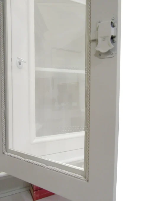 Bissolo Casa Credenze E Vetrine In Arte Povera<Credenza con cristalliera in legno bianco