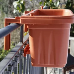 Bissolo Casa Fioriere<Fioriera regolabile per balconi: modello rondine color terracotta