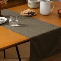 Bissolo Casa Tessile Tavola Runner<LINEA ELINA - RUNNER IN LINO E COTONE 38X140CM VERDE SCURO: vendita online LINEA ELINA - RUNNER IN LINO E COTONE 38X140CM VERDE SCURO in offerta