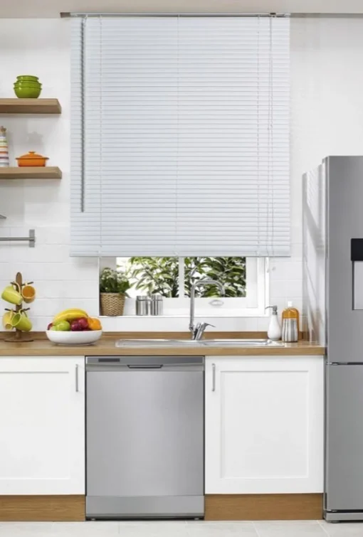 Bissolo Casa Tende Veneziane<LINEA VENETO - TENDA VENEZIANA IN VINILE BIANCO 90X160CM: vendita online LINEA VENETO - TENDA VENEZIANA IN VINILE BIANCO 90X160CM in offerta