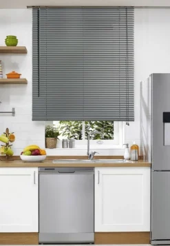 Bissolo Casa Tende Veneziane<LINEA VENETO - TENDA VENEZIANA IN VINILE GRIGIO 120X160CM: vendita online LINEA VENETO - TENDA VENEZIANA IN VINILE GRIGIO 120X160CM in offerta