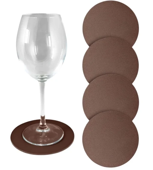 Bissolo Casa Tessile Tavola Tovagliette<SET 4 SOTTOBICCHIERI IN SIMILPELLE DIAM. 12.5CM MARRONE: vendita online SET 4 SOTTOBICCHIERI IN SIMILPELLE DIAM. 12.5CM MARRONE in offerta