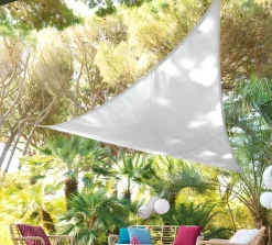 Bissolo Casa Teli Ombreggianti<Vendita online di VELA OMBREGGIANTE MOD. CURACAO MT 3X3X3 BIANCA