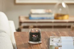 Bissolo Casa Yankee Candle Giare Medie<YANKEE CANDLE - GIARA MEDIA 2 STOPPINI BLACK COCONUT: vendita online YANKEE CANDLE - GIARA MEDIA 2 STOPPINI BLACK COCONUT in offerta